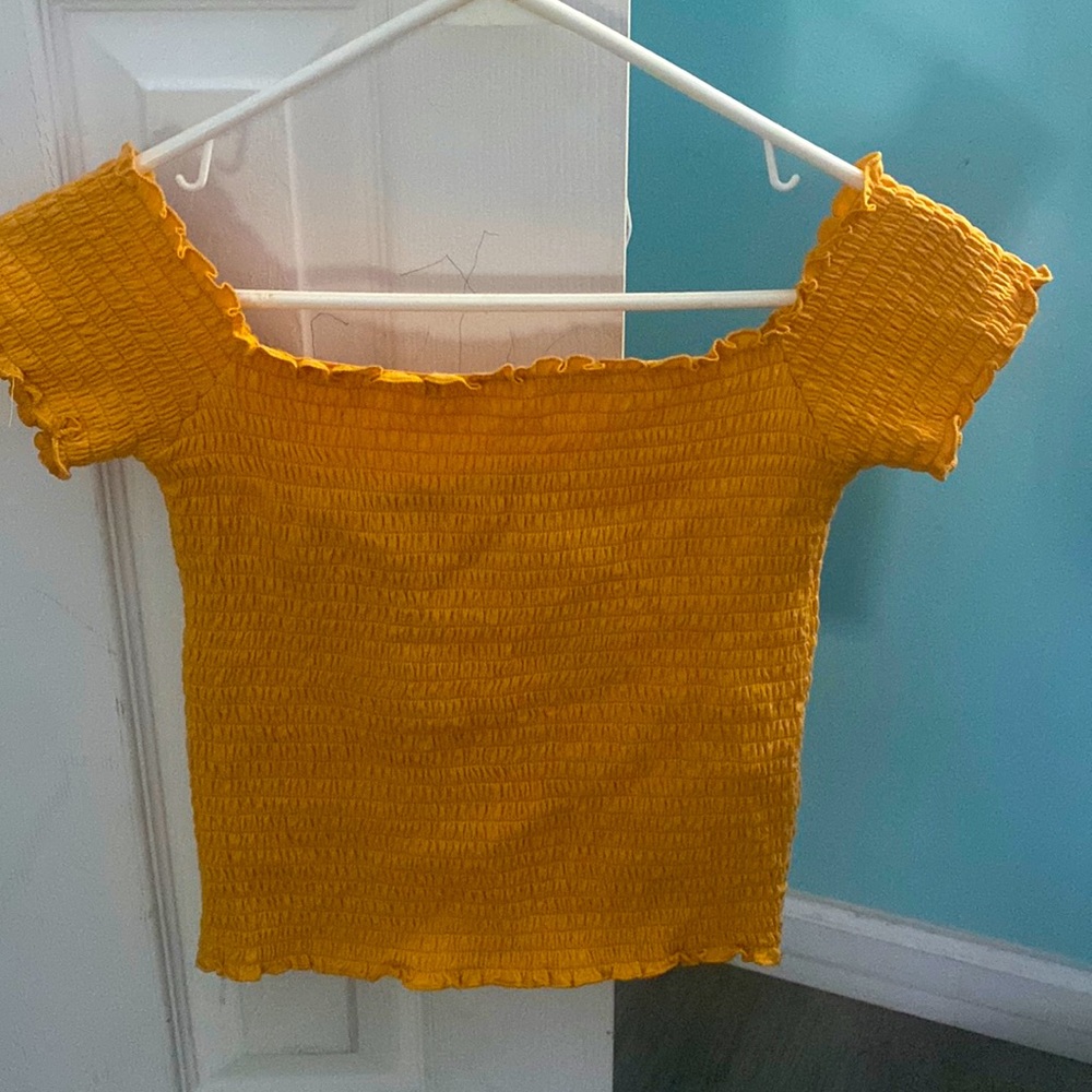 Hollister Elastic Top, Size: Small, Color: Yellow